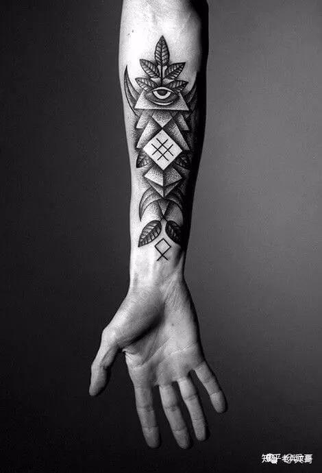 纹身男孩视频爆料大全,揭秘纹身背后的故事与真相 第2张 纹身男孩视频爆料大全,揭秘纹身背后的故事与真相 第2张