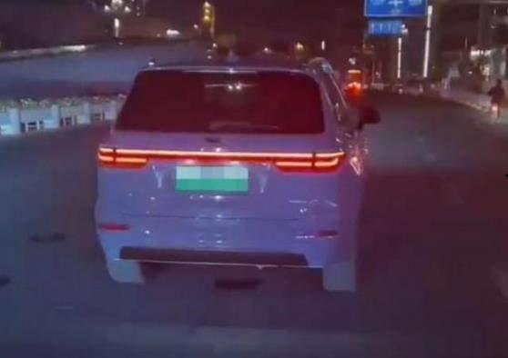 理想车主爆料视频,视频曝光真实驾驶体验与惊喜细节 第2张 理想车主爆料视频,视频曝光真实驾驶体验与惊喜细节 第2张